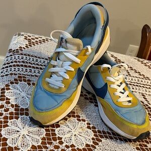 Nike waffle debut boarder blue and sanded gold